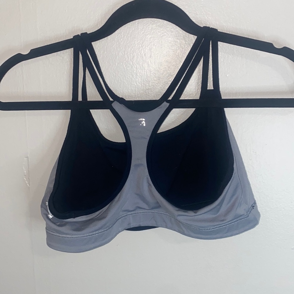🎈Black sports bra! - Picture 6 of 6